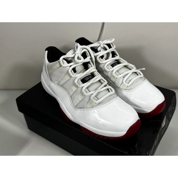 Air Jordan 11 Retro Low Shoes Mens Size 10 Cherry Varsity 528895-101 2012 - Picture 3 of 12
